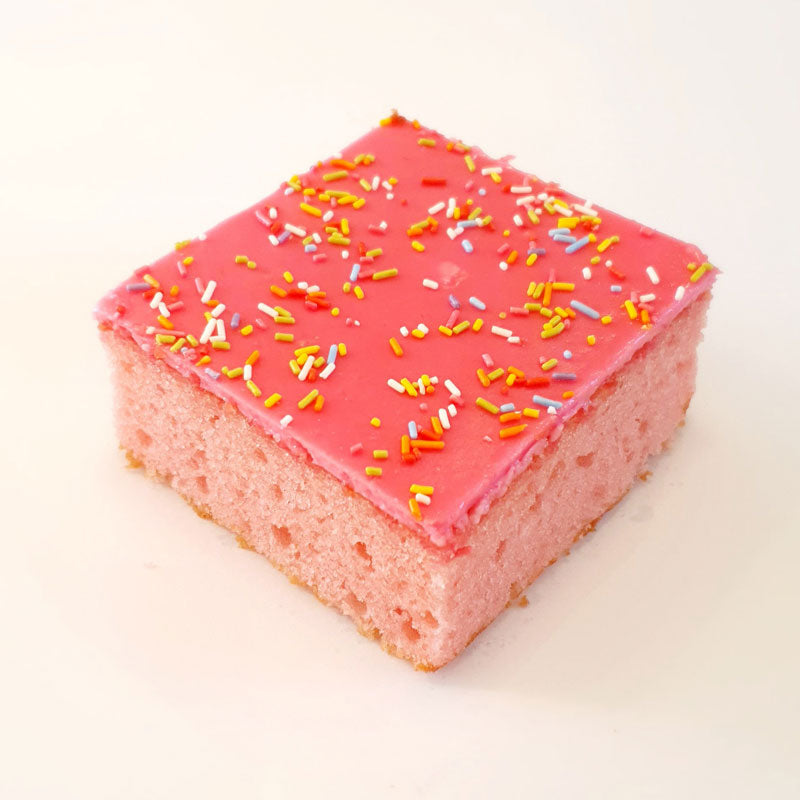 Hunts Bakery Strawberry Sponge Cake